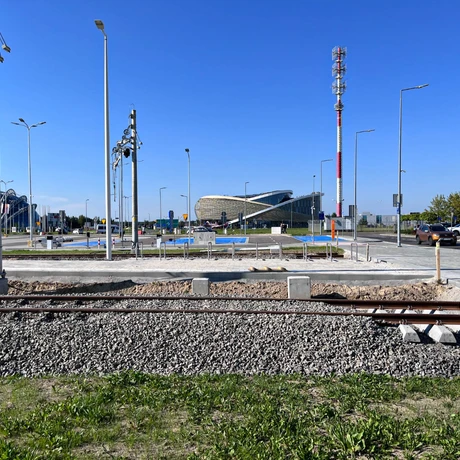 Budowa linii kolejowej z Rzeszowa na lotnisko w Jasionce [sierpień 2023] - fot 17